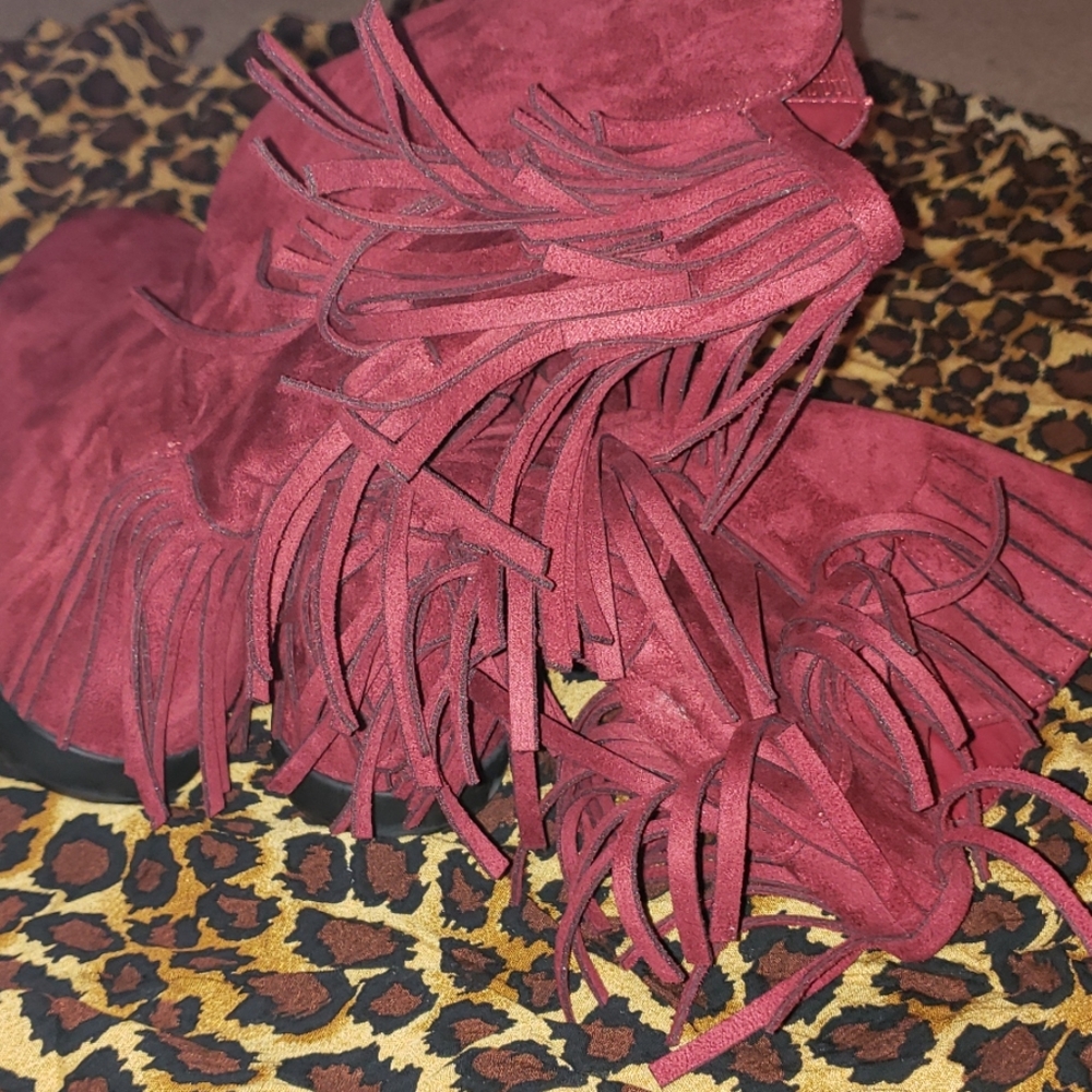 Red suede boots - Picture 4 of 5